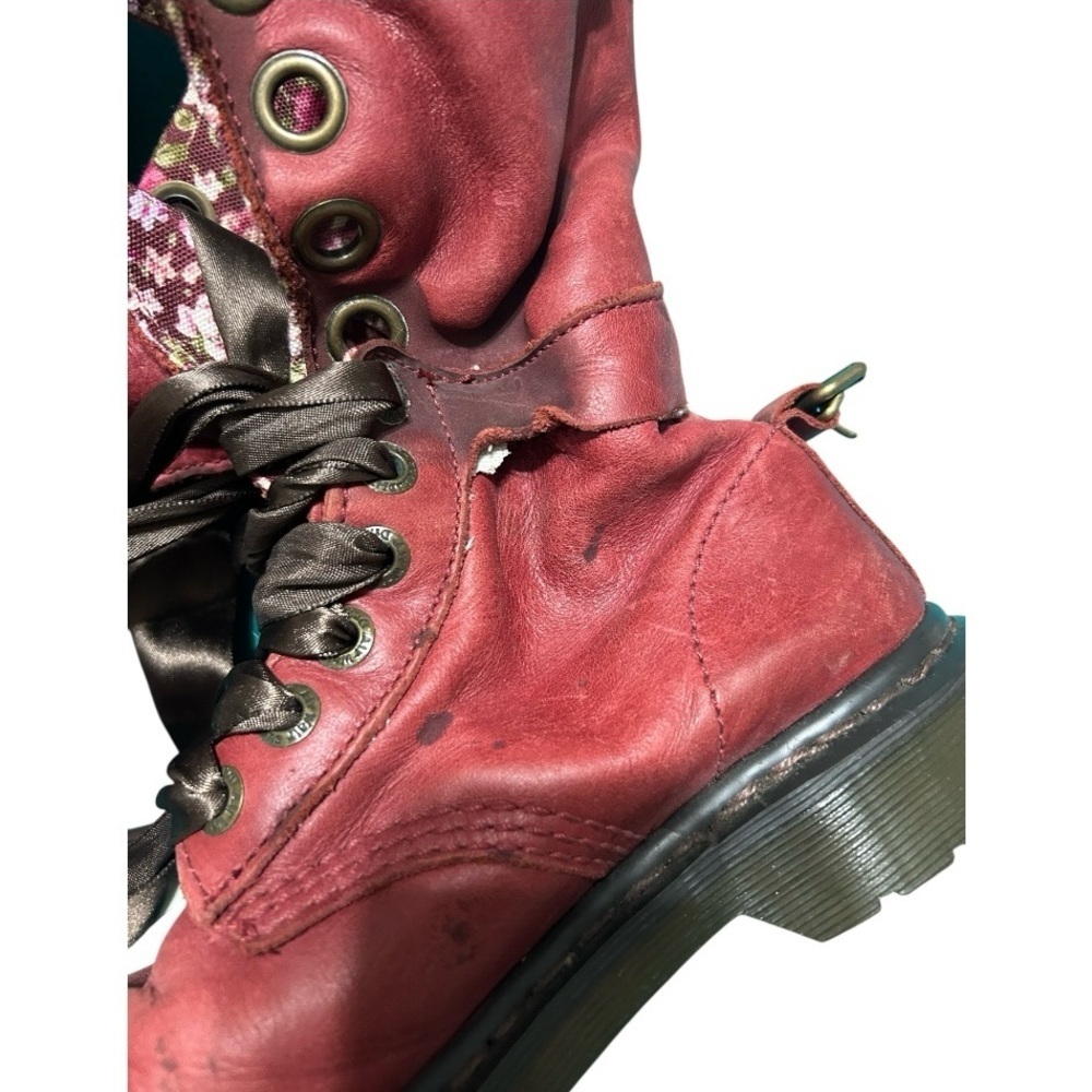 Dr. Martens, Triumphant Boots with Floral Fold-Over - Picture 8 of 12